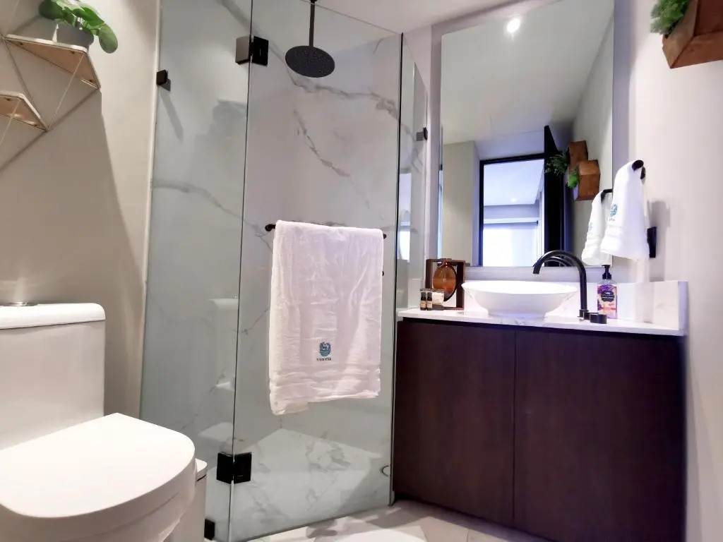 SkyPool Premium apartment in downtown with gym