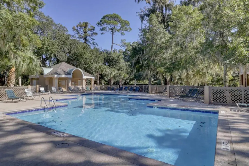 153 Colonnade 2 BR Golf Condo Shipyard