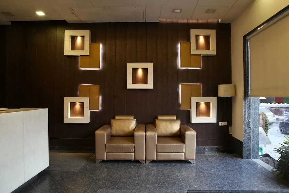 Hotel Banz Near Indira Gandhi Airport Delhi