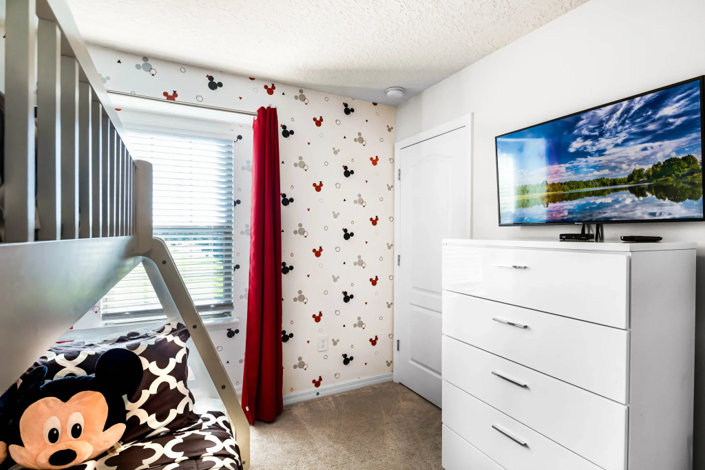 2422DUBAI, Kissimmee, US