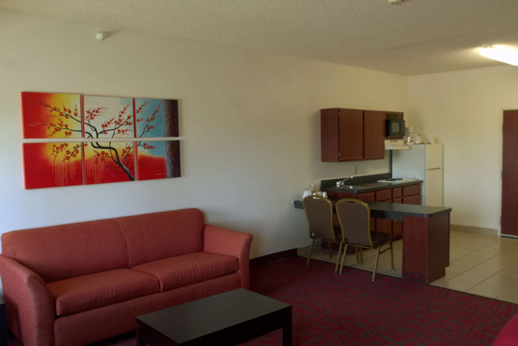 Sandalwood Studios & Suites