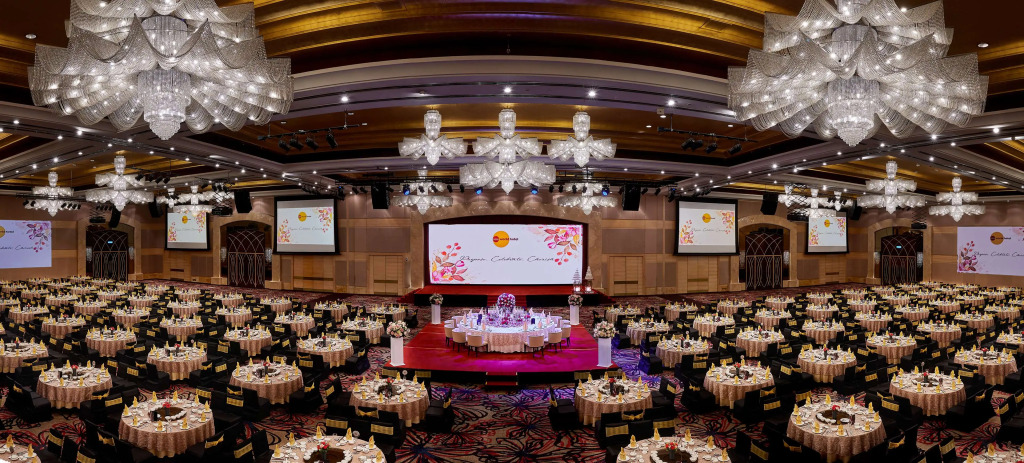 One World Hotel