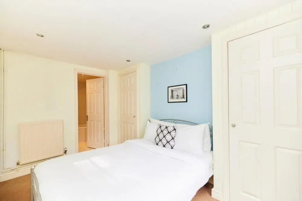 The Myddelton Square Garden Den - Tempting 2bdr Flat With Garden
