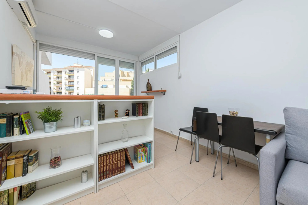 EL NOGAL - Fantastic studio in the center of Torremolinos. Free WIFI.