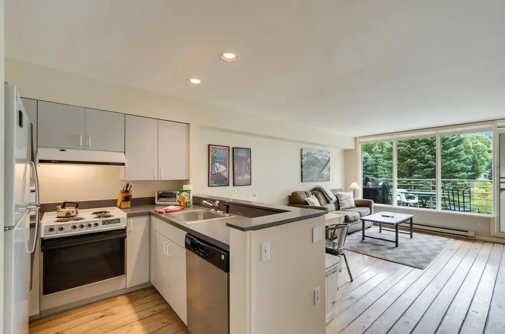 Muscatel Flats - 1 Bedroom Condo #8 Walk Up - LLH 57124
