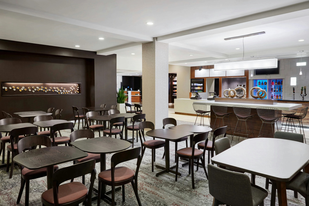 Courtyard by Marriott Milwaukee Downtown