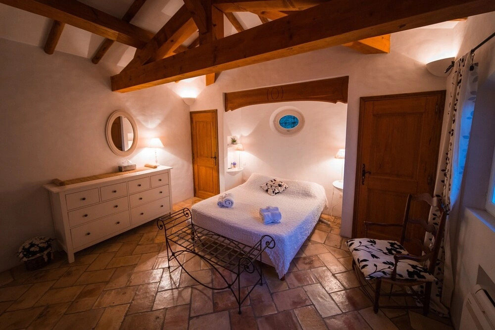 Villa with Spa, Pool and View of St Tropezs Gulf