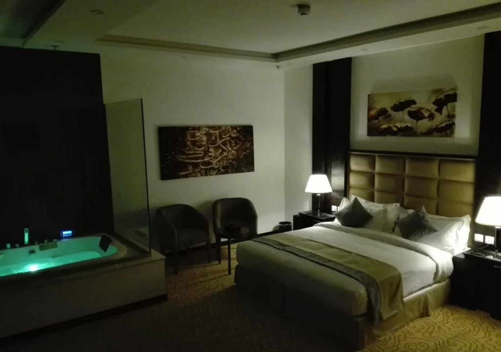 Diamond Hotel