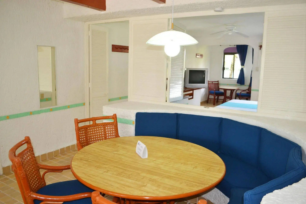 Отель Selina Cancun Laguna Hotel Zone