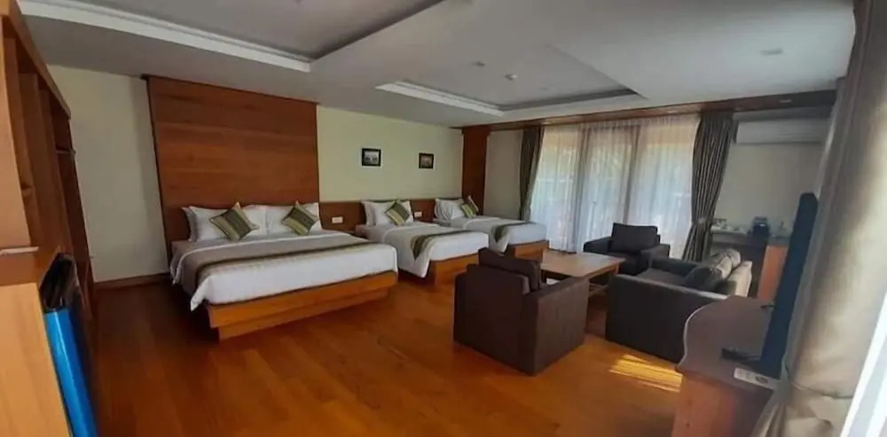 Ngapali Win Hotel