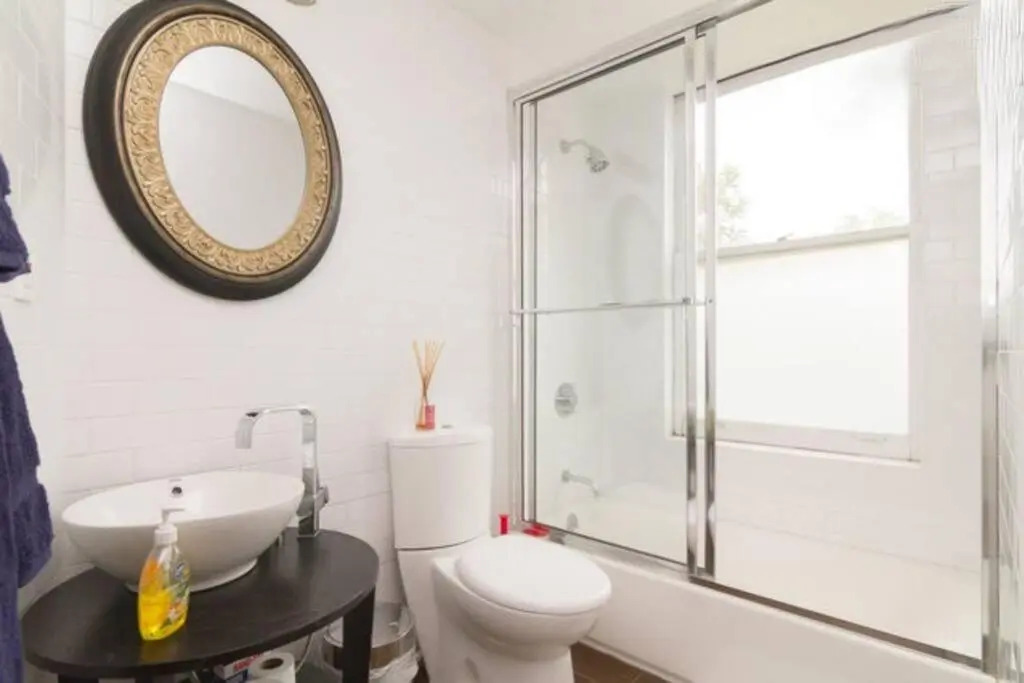 139-3E West Village 1BR best value