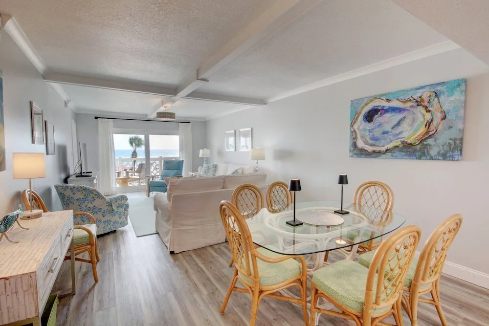 331 El Matador 2 Bedroom Home by RedAwning