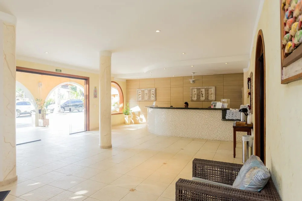 Beach Hotel Cambury