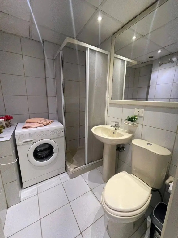 Loft in Siwar,2 min From Hotel Le Royal,incl Motor