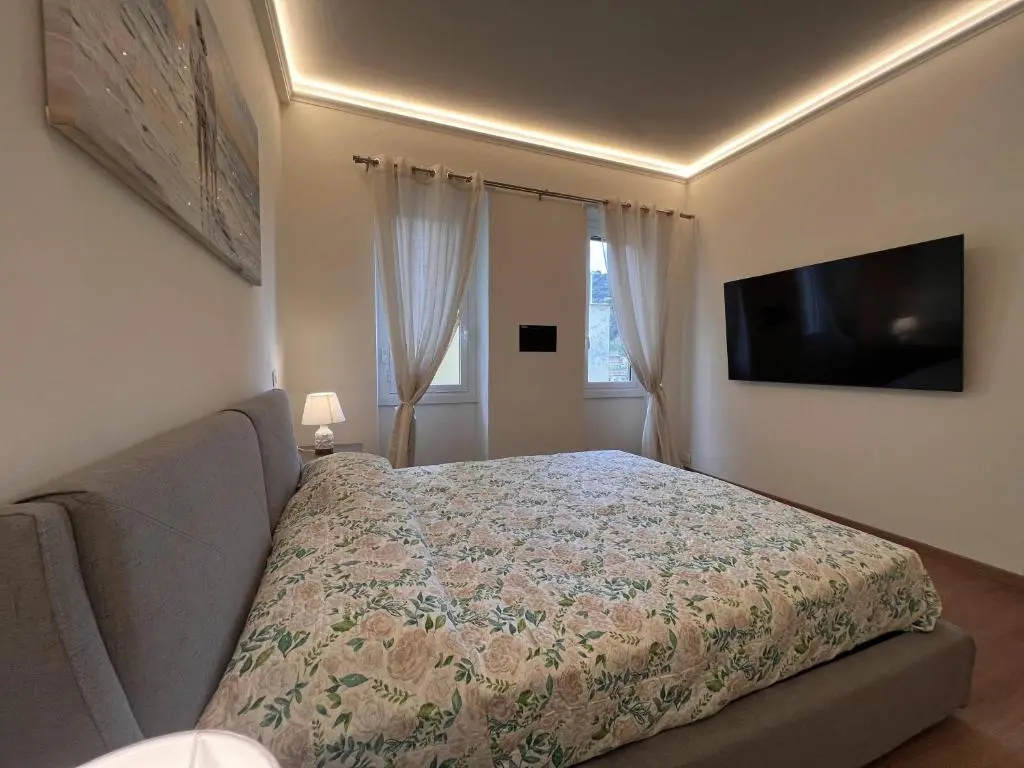 VAL DI SOLE 19-III piano- VISTA MARE- VISTA COLLINA-WIFI 100MG-ARIA CONDIZIONATA IN TUTTE LE STANZE -POSTO AUTO INCLUSO -L'APPARTAMENTO E' STATO COMPLETAMENTE RINNOVATO NEL 2023