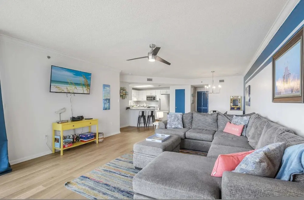 Phoenix 8 8904- Sand Shells Sun Can Rent at 18 3 Bedrooms 2 Baths