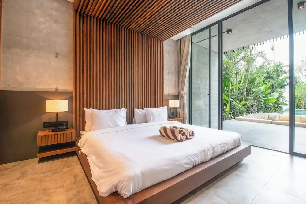 Modern 4 BR villa heart of Canggu 8mins to beach