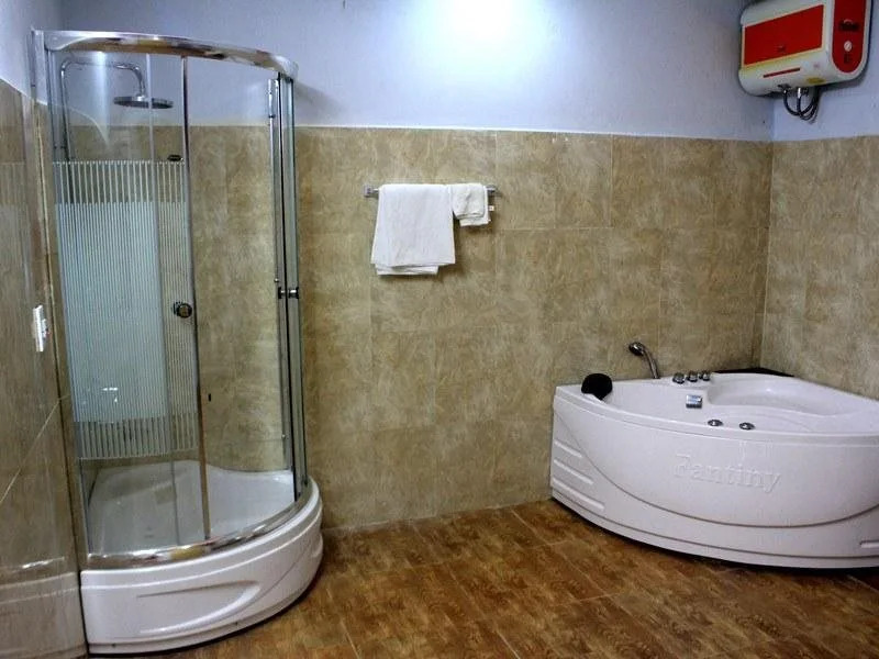 Huong Ly Hotel  Resort