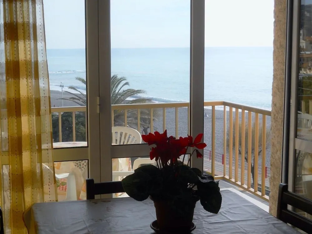 Gaiavacanze Beach Apartment