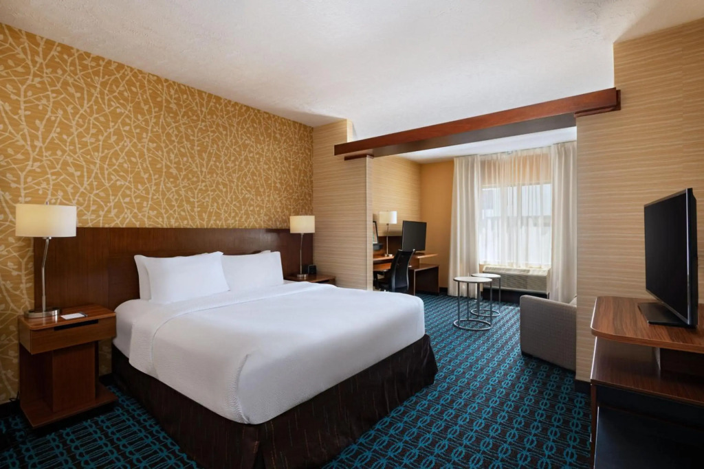 Fairfield Inn & Suites by Marriott Lincoln Airport