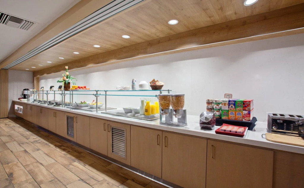 Crowne Plaza Silicon Valley North - Union City by IHG