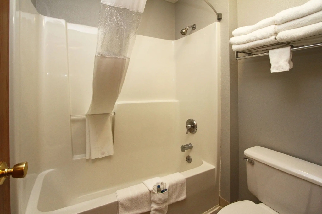 New Victorian Inn & Suites-Norfolk