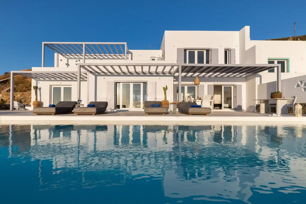 Villa Semeli Syros by Divine Property SA