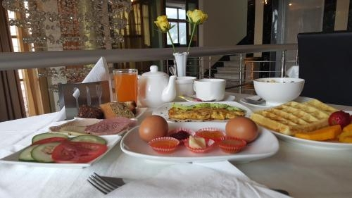 Zola International Hotel