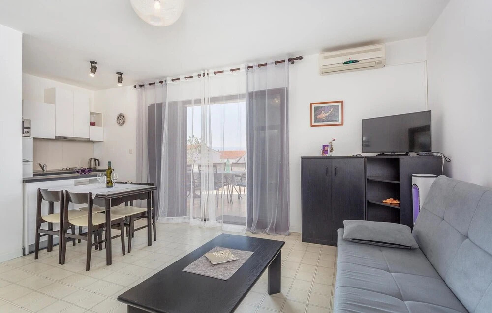 Stunning Home in Malinska With Wifi and 1 Bedrooms