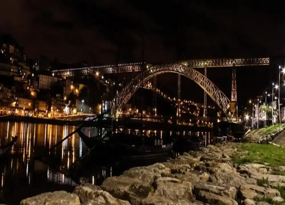 1-bedroom Apartment in Porto's Heart