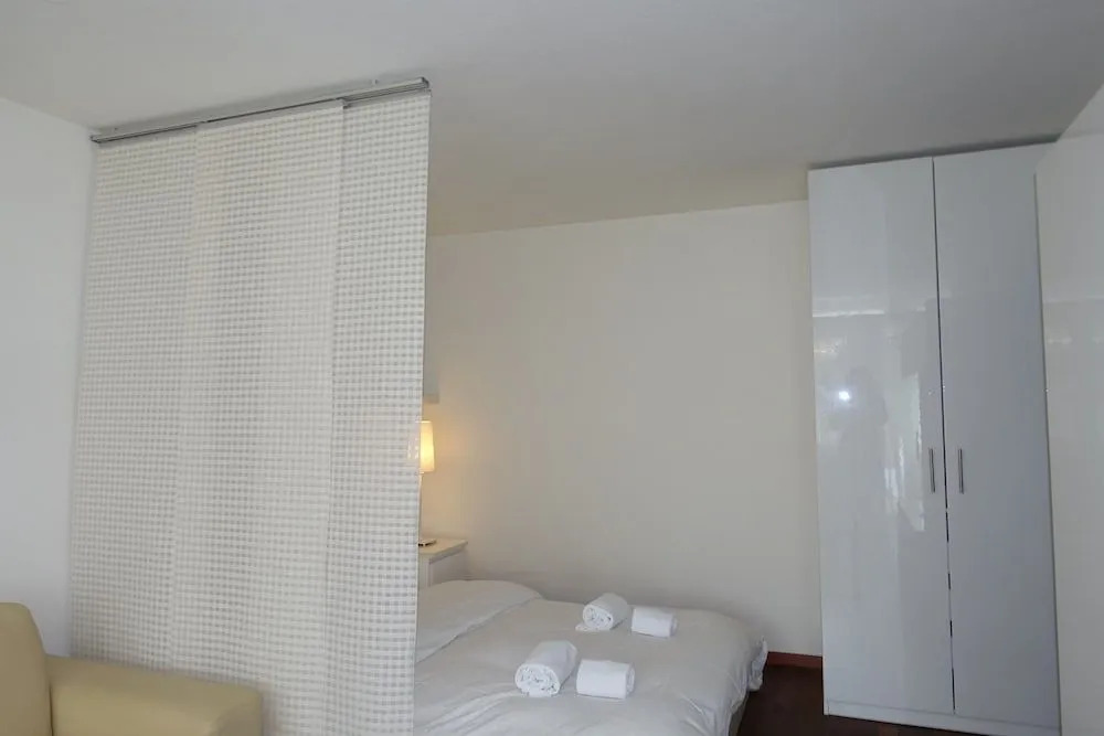 Stylish with Amazing Natural Light & Pocket WIFI
