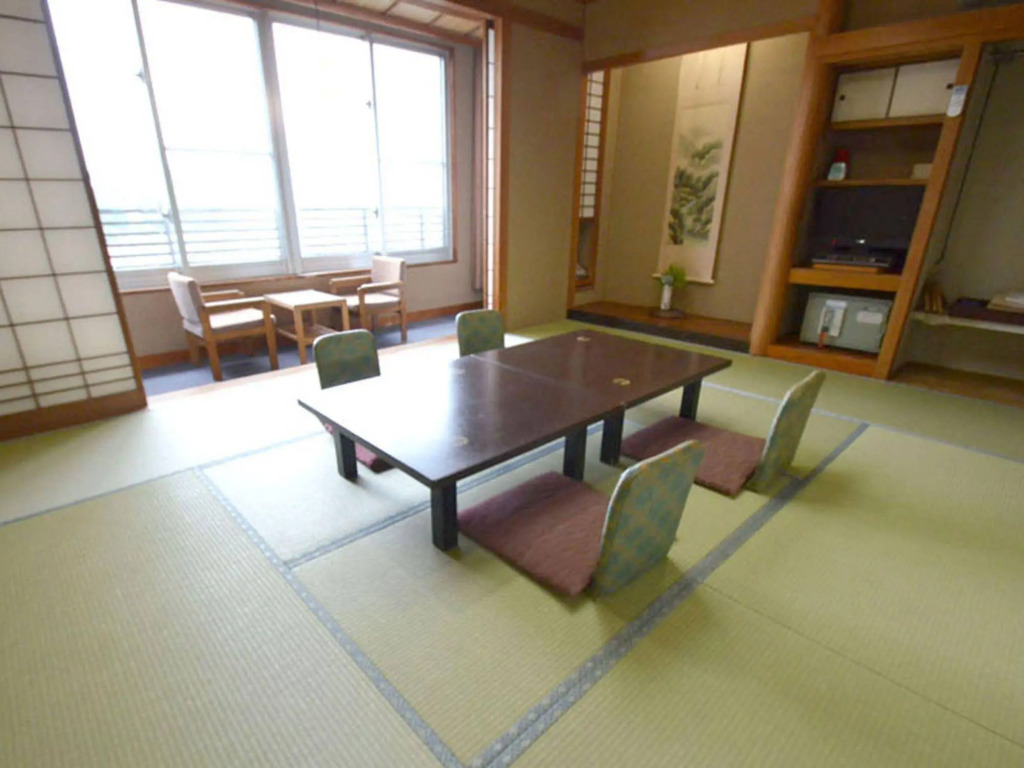 Toushijima Onsen Suzunami