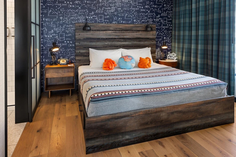 Moxy Madison Downtown