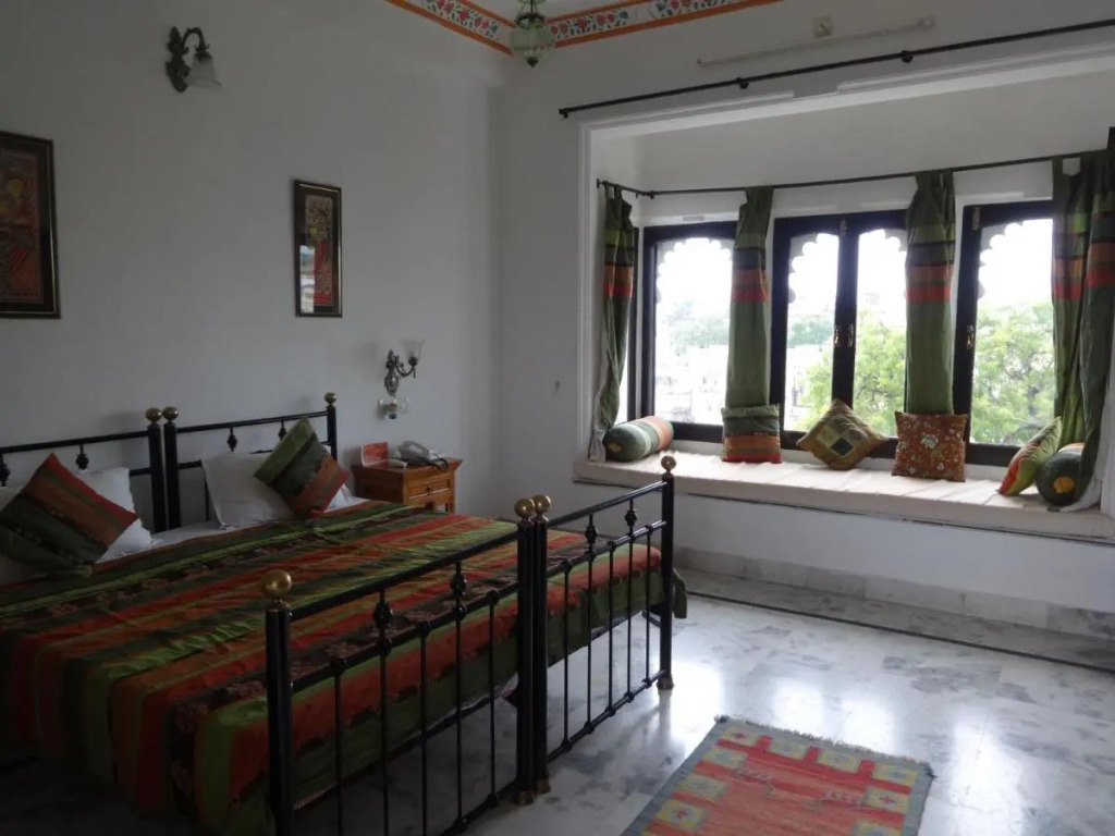 Jarokha Haveli