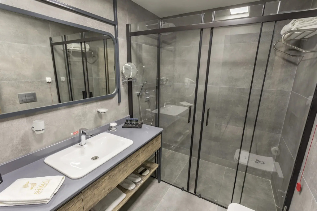 Shimall Hotel