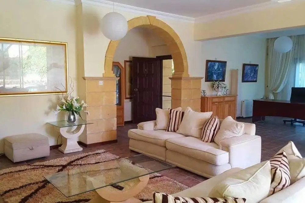 Stunning Private Villa - Beautiful Gardens & Pool