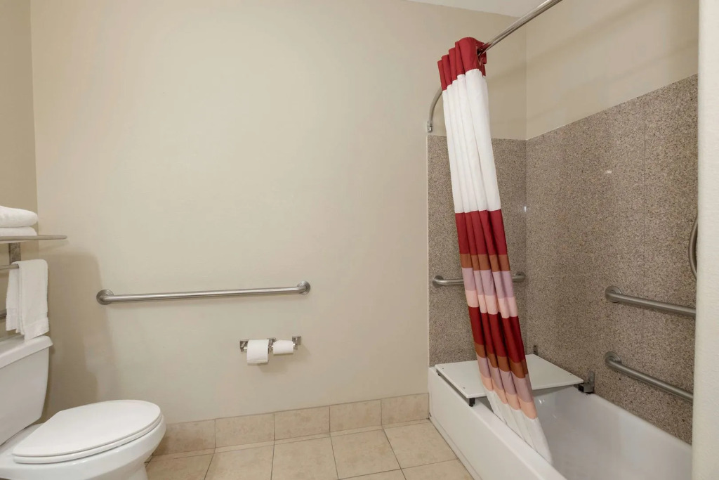 Red Roof Inn & Suites Lake Charles