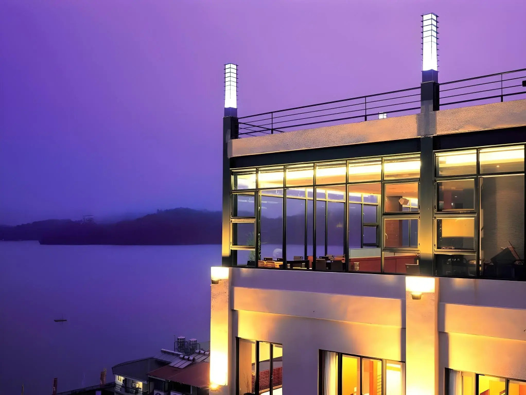 Einhan Resort