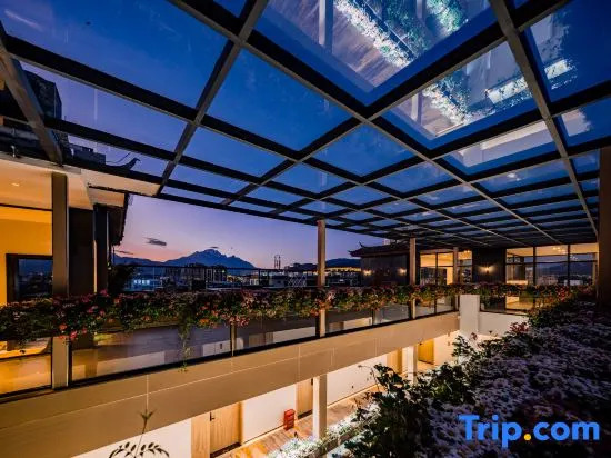 Tianruihua Garden Hotel (Xianghe Commercial Plaza in the Old Town of Lijiang)