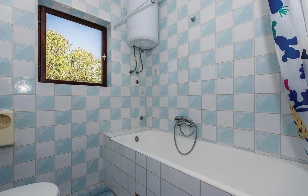 Four-Bedroom Holiday Home In Zaboric