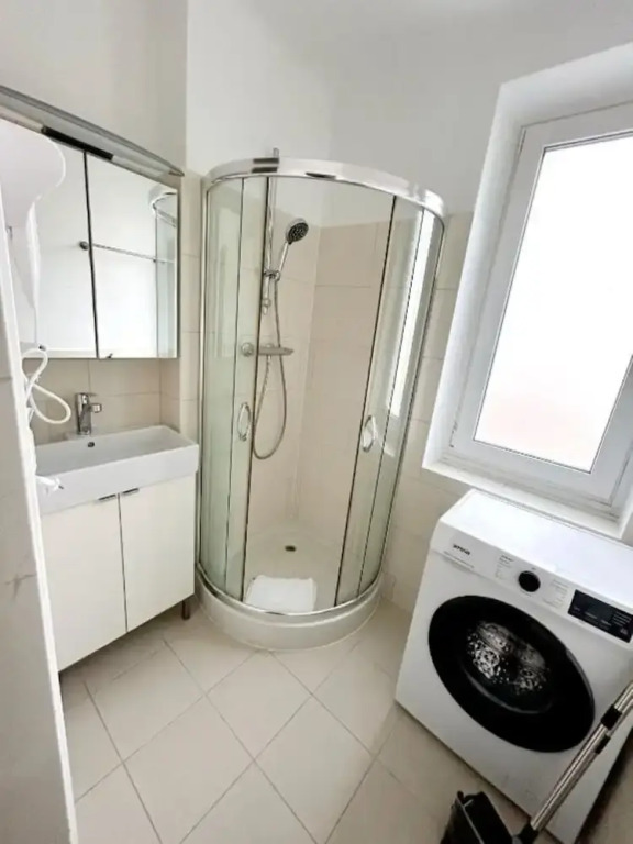 2 rooms apartment near Schönbrunn palace