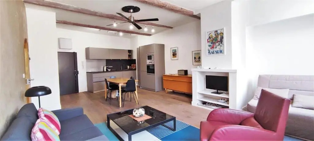Charming 62 M With Shared Garden Center