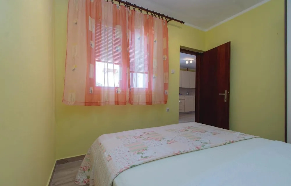 Beautiful Home in Pelegrin With Wifi and 3 Bedrooms