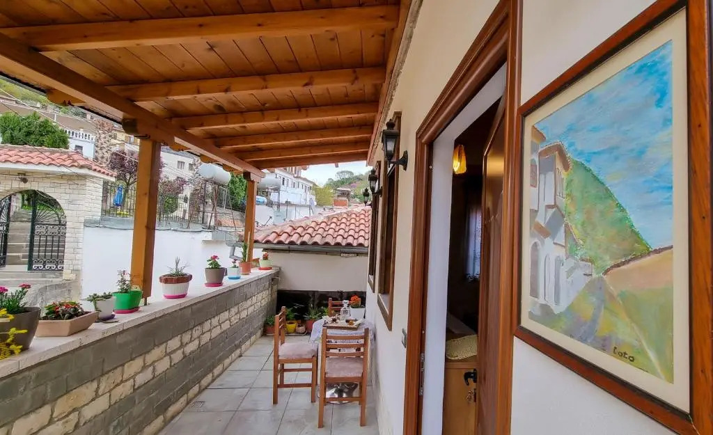 Arben Qemeri Guest House
