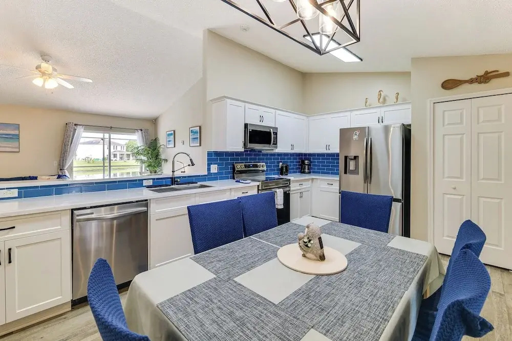Florida Family Fun! Tranquil Home w/ Water Views