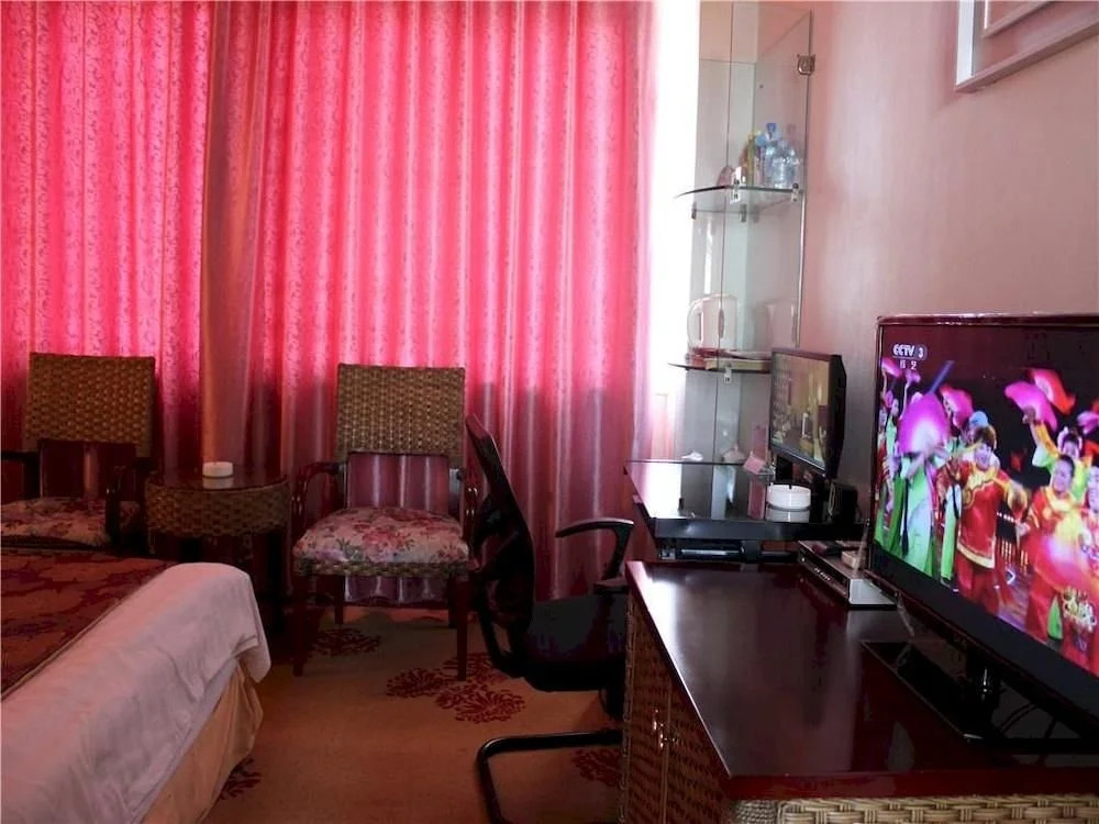 Qujing Derun Hotel