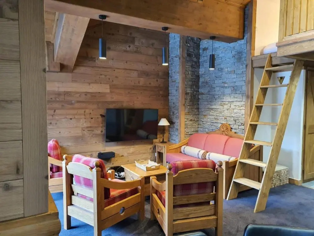 Le 630, appartement de charme avec cheminée aux Arcs 1950