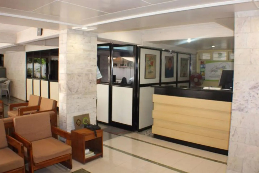 OYO 13845 Hotel Bhooshan