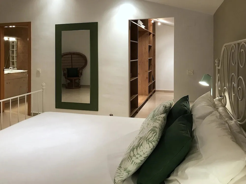 House With 4 Bedrooms in Olivella, With Wonderful Mountain View, Priva