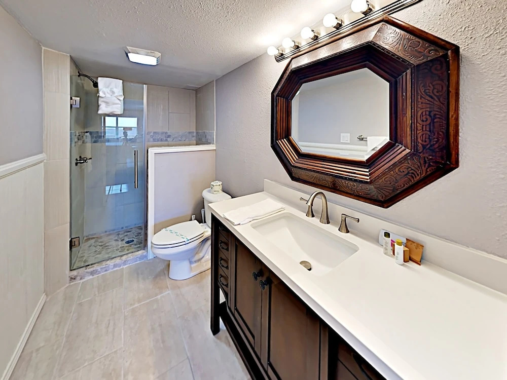 SeaBreeze 136 - 1 Br Condo